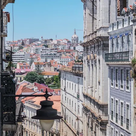 Sunlit & Patio Studios - Prime Lisbon-2